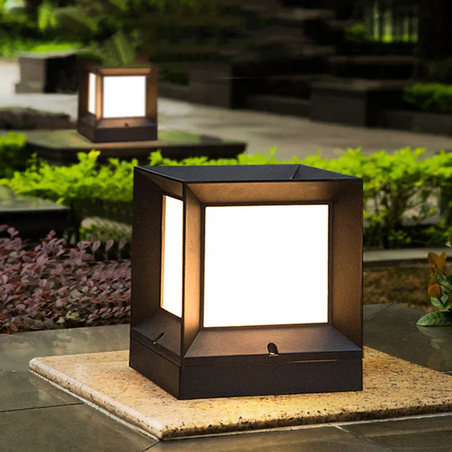 PillarLux – Outdoor Standing Lamp for Gates and Driveways